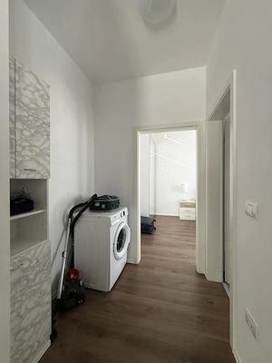 Apartament 2 camere, etaj 1/3, centrala, aer conditionat- Hotel IQ- Giroc - imagine 4