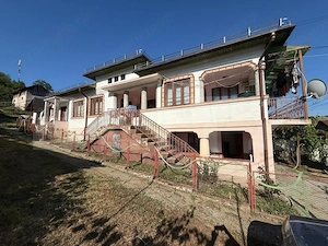Casă Fratostita 5 camere , 1100 mp curte, deschidere 14,6 m