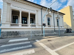 Clădire reprezentativă de închiriat - lângă Poliție și Liceul Traian - imagine 6