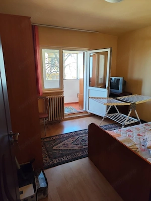 Apartament 4 camere, etaj 1, Craiovita Noua - imagine 4
