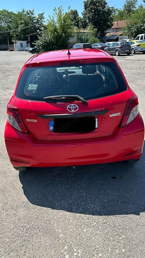 De vanzare Toyota Yaris 2012 - imagine 9
