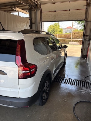 Dacia Jogger 2023 benzina + gpl - imagine 5