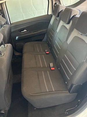 Dacia Jogger 2023 benzina + gpl - imagine 3