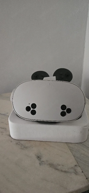 VR Meta Quest 3s