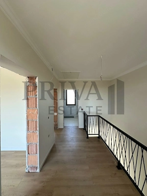 Casa insiruita, bucatarie inchisa, 3 camere, 2 bai, Giroc - imagine 11