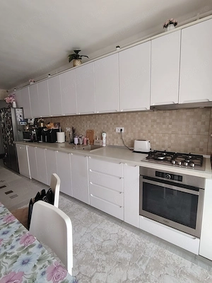  Vanzare Apartament 3 camere semidecomandat, 59 mp, Florilor - imagine 2