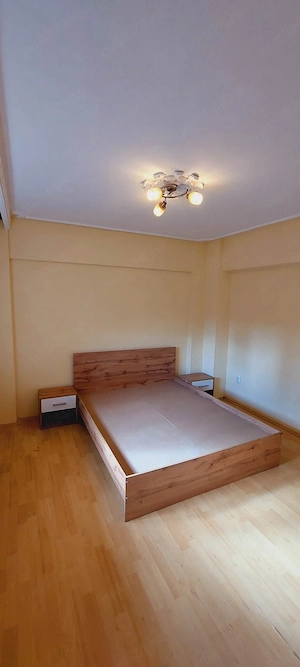 Vând apartament  Iasi  Zona Hala Centrală - imagine 4