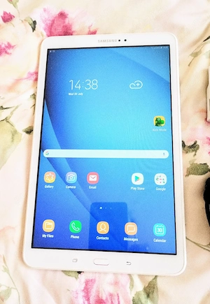 Tableta Samsung Galaxy Tab A6 ca nouă cu husă de protecție Celly neagră 
