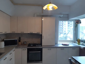 Inchiriez apartament 2 camere, etaj 2, zona Campus. - imagine 6