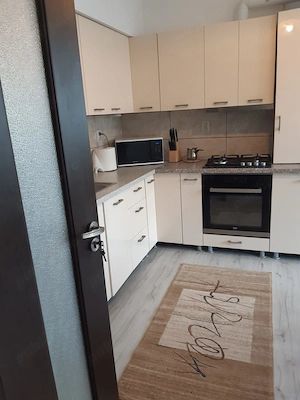 Inchiriez apartament 2 camere, etaj 2, zona Campus. - imagine 8