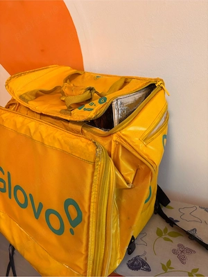 Geanta delivery glovo folosita