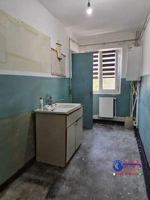 ID 3596 Apartament 3 camere   Strada Sabinelor - imagine 9