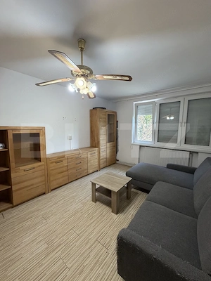 Apartament cu 3 camere de vânzare, în Cornișa, lângă UMFST