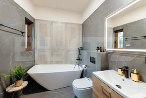 Apartament de LUX la inchiriat, cu 3 camere, 83 mp, zona centrala - imagine 7