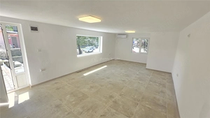 Oravita, Spatiu Comercial, Zona Piata, Usor Negociabil - imagine 7