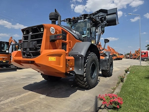 Incarcator Hitachi zw180-7, Full Option, 2 h, 13.294km, cupa 3mc Impecabil-99.900 eur+Tva - imagine 3