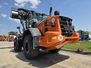 Incarcator Hitachi zw180-7, Full Option, 2 h, 13.294km, cupa 3mc Impecabil-99.900 eur+Tva
