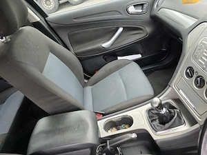 Se oferă spre vânzare Ford Mondeo 2L diesel an 2008  - imagine 8