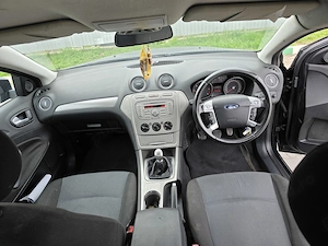 Se oferă spre vânzare Ford Mondeo 2L diesel an 2008  - imagine 7