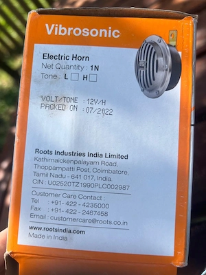Vând claxon auto Roots Vibrosonic Electric Horn, nou, neutilizat, în ambalajul original.