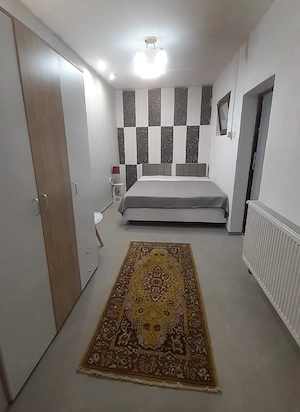 Proprietar: inchiriez pe termen lung apartament la casa in centrul Sibiului  - imagine 2