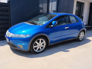 Honda Civic 1.8 benzină - imagine 2
