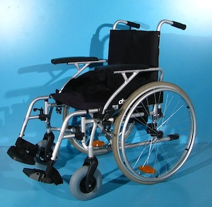 Scaun cu rotile din aluminiu  Drive - latime sezut 51 cm
