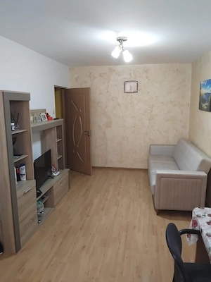 Vand apartament Craiovita Nouă