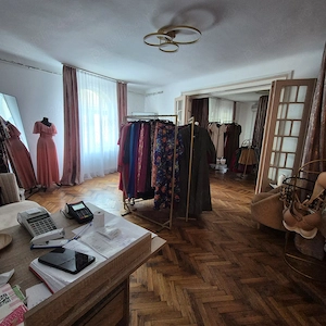 Spatiu comercial tip apartament in spate la Bd Decebal 6 camere 120mp+ mansarda 100mp si terasa - imagine 4