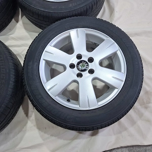 Set Roti Vara R15 Skoda FABIA Rapid Practic Vw POLO Up! AUDI A1 Seat Ibiza Toledo. Prindere Prezoane - imagine 4