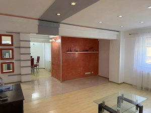 Ap 3 camere  ultracentral ,spital ,facultatea medicina 