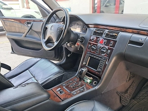 Mercedes e 240 - imagine 4