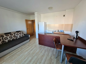 PROPRIETAR inchiriez apartament 2 camere plus dressing si loc de parcare. ZONA CORESI - imagine 4