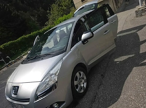 2009 Peugeot 5008 - imagine 3