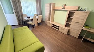 Apartament 3 camere decomandate zona Strand