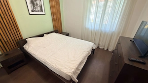 Apartament 3 camere decomandate zona Strand - imagine 2