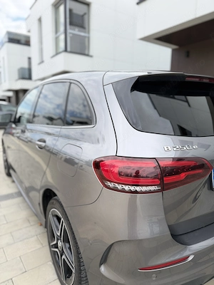 Mercedes- Benz B 250 e AMG Line Plug-in Hybrid  2021   TVA deductibil 218 CP - imagine 8