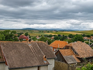 Casă cu panoramă deosebită   Panorámás családi ház   Petriceni (Kézdikővár) - imagine 2