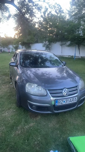 De vânzare vw jetta 1.6 mpi în perfectă stare de funcționare 