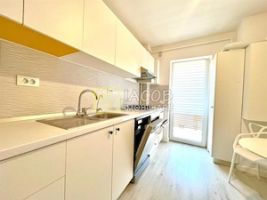 Apartament 3 camere semidecomandate Arena Residence Bacau