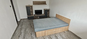 Proprietar   Închiriez apartament 1 cameră, decomandat, zona Lipovei (Thalia)