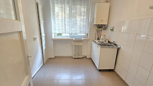 Vand apartament 2 camere in Deva, zona I. Traian, parter, semidecomandat, suprafata utila 47 mp,  - imagine 3