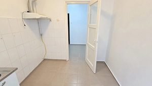 Vand apartament 2 camere in Deva, zona I. Traian, parter, semidecomandat, suprafata utila 47 mp,  - imagine 4