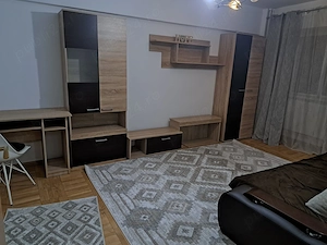 Închiriez apartament decomandat zonă bună, Rovine Poștă 