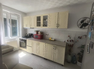 vand apartament cu 2 camere - imagine 9