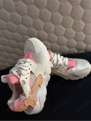 adidasi nike huarache