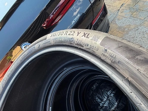 Vând set complet de 4 anvelope Continental EcoContact, provenite de pe BMW X6