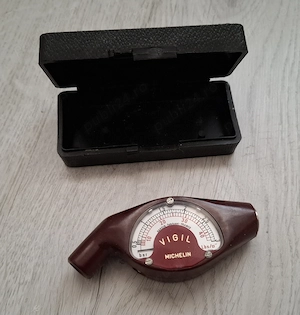 Vechi manometru anvelope - Marca Michelin - Colectie - Retro - Vintage - Michelin Vigil - Auto