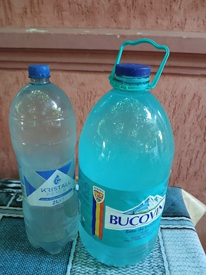 Vând țuică de caise 
