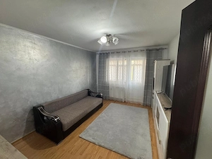 Inchiriez apartament, 2 camere decomandat 